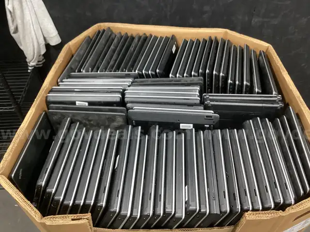 77 Lenovo ThinkPad Laptop E420 E430 E530 E520 Intel ( 4 GB RAM )