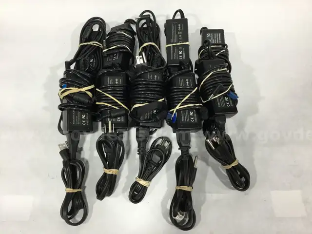 200 Non OEM HP Compatible 45W Blue Tip Connector Laptop/Desktop Chargers
