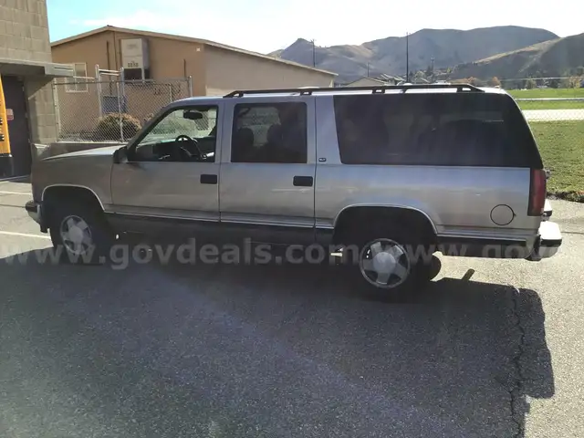 1999 GMC K1500 Suburban