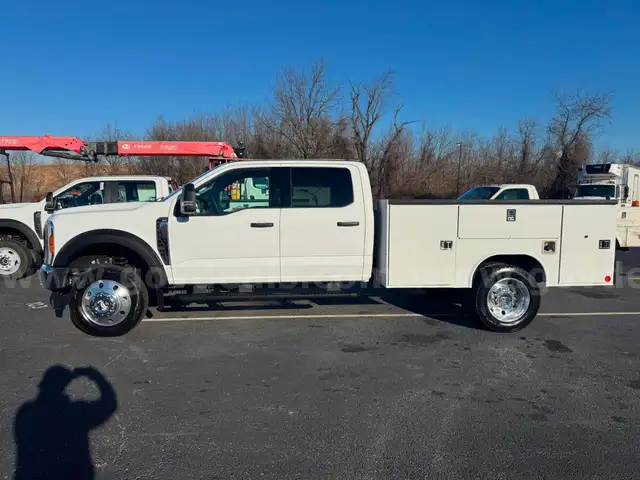 2024 FORD F550 XLT CREWCAB 4X4 SERVICE BODY TRUCK