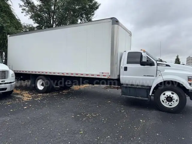 2022 Ford F750 Box Truck