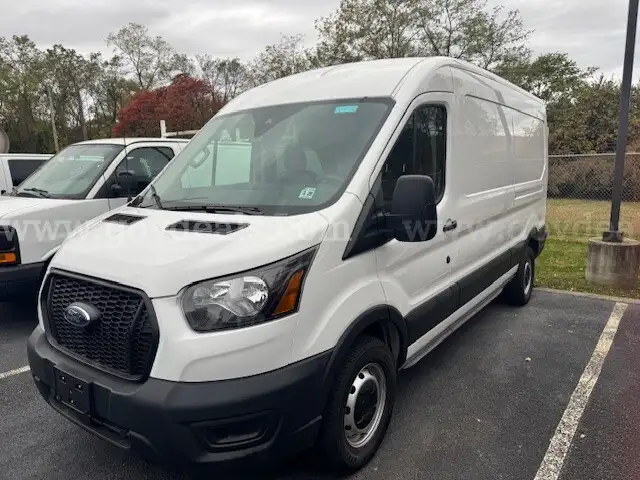 2024 Ford T250 Medium Rood Cargo Van