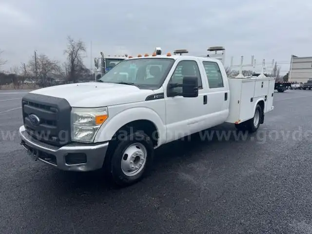 2016 FORD F350 SD Crew Cab Service Body Truck