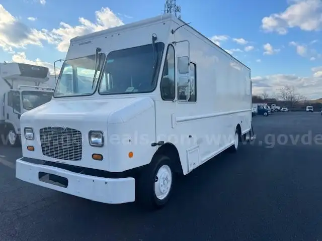 2014 Freightliner MT45 GAS Stepvan, DELIVERY VAN, FOOD TRUCK