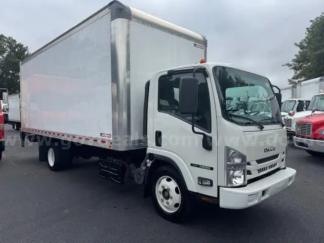 2022 Isuzu NRR Low Mile 20&#x27; Box Truck