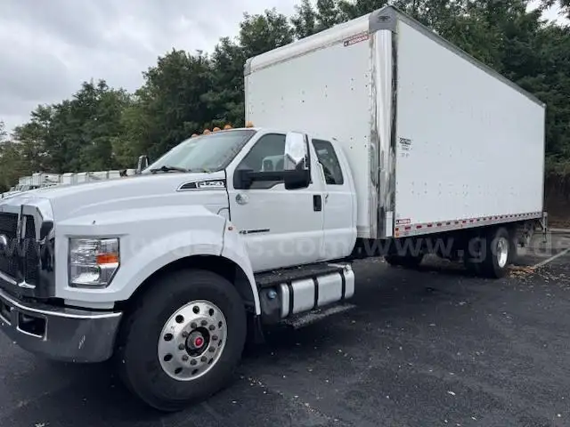 2022 Ford F750 Extended Cab Box Truck