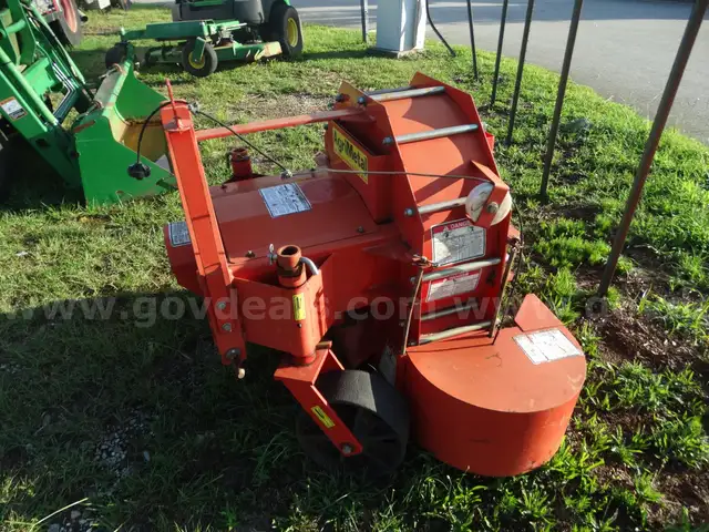 2005 Agri Metal BW240 Landscape Blower