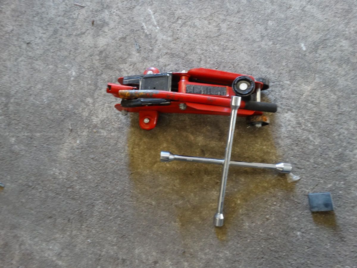 Two Ton Jack - Used 