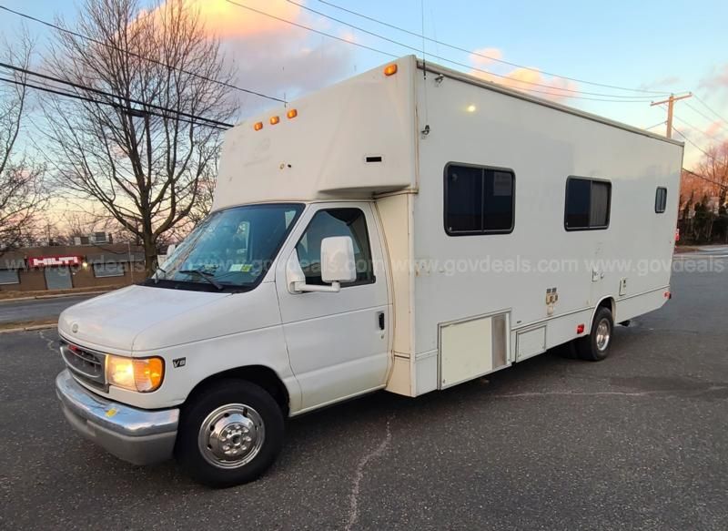 2002 econoline best sale camper van