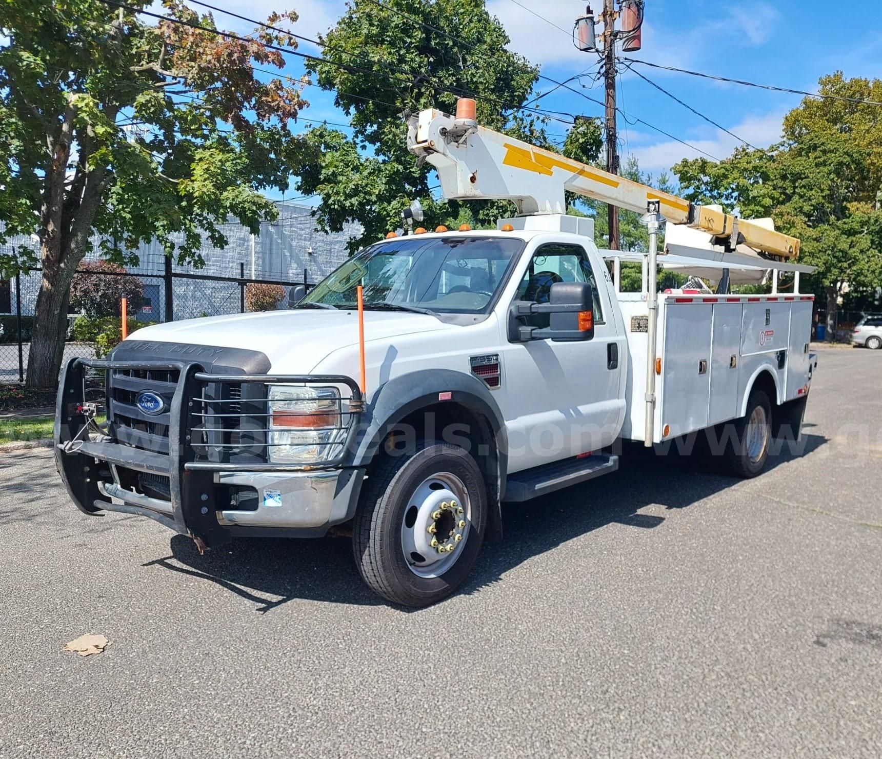 Photo of a 2008 Ford F-550
