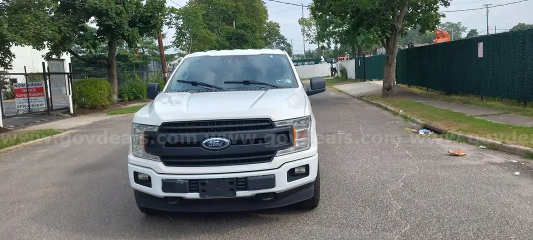 2018 Ford F-150 Extended cab 4x4  4Door