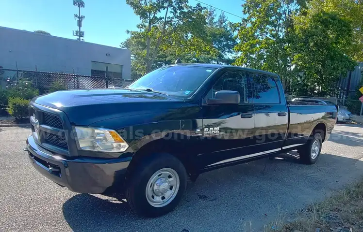 2016 RAM 2500 Crew Cab 4-DR, 6.7L L6 Cummins Original 38k Miles