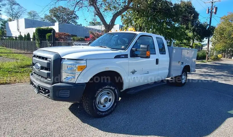 2011 Ford F-350 SD XL Super Cab 4WD Service truck  6.7 diesel