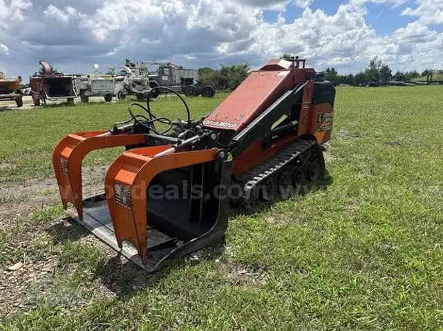 2019 Ditch Witch SK1050 Stand On Compact Track Loader