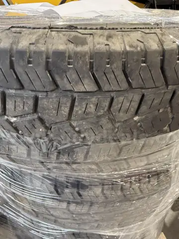 LOT of 8 Jeep Tires