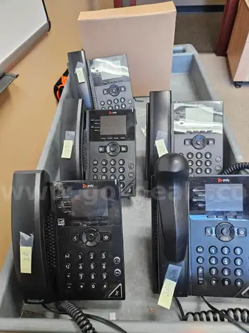 Lot of 6 Polycom VVX250 Desk Phones