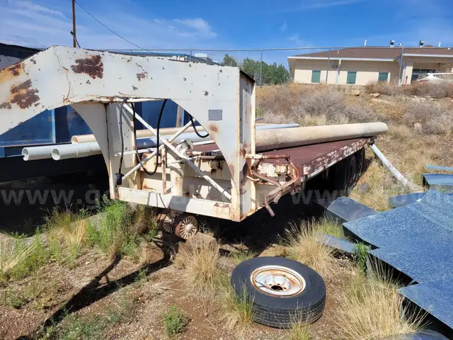 Gooseneck Flatbed Trailer