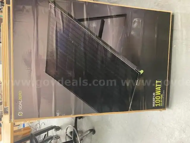Goal Zero Boulder 100 Watt Solar Panels – New in Box