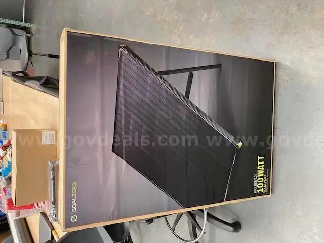 Goal Zero Boulder 100 Watt Solar Panel (New in Box)