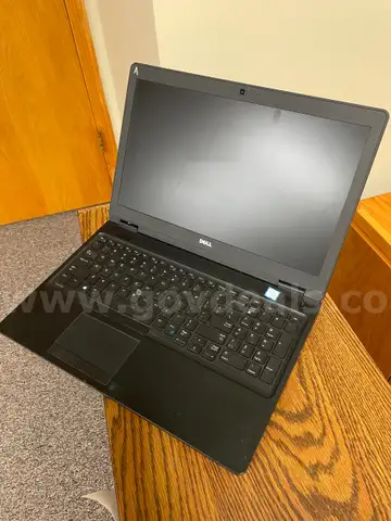 Dell Latitude 5580 laptop, i5-7300U, 8GB RAM, 256GB HDD, JGCW8H2, Windows 11
