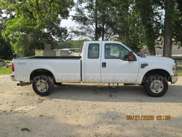 2009 Ford F-250 SD XL SuperCab 4WD