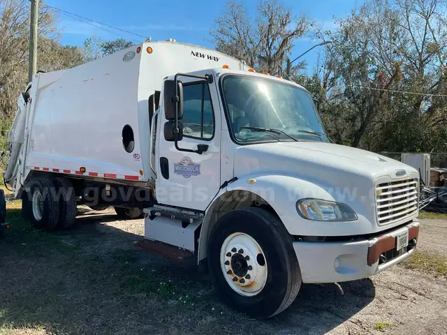 2013 Freightliner M2 106 Rear Load Garbage/Sanitation Truck