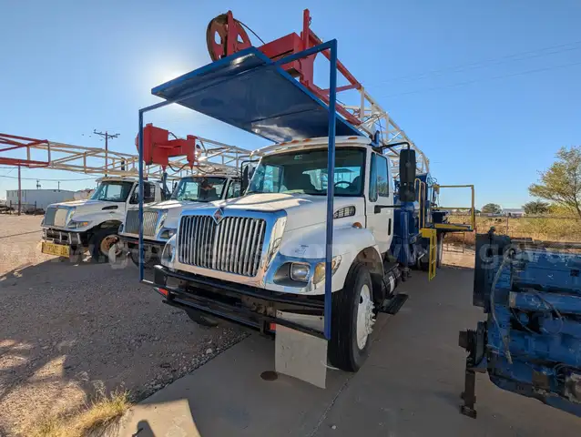 2005 International 7400 6x4 T/A Swab Rig w/Watson Hopper Hoist
