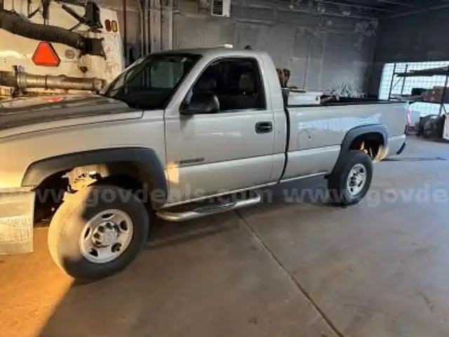 2007 Chevrolet Silverado Classic 2500HD LS Long Box 2WD