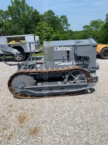 1923 Cletrac W Crawler Dozer
