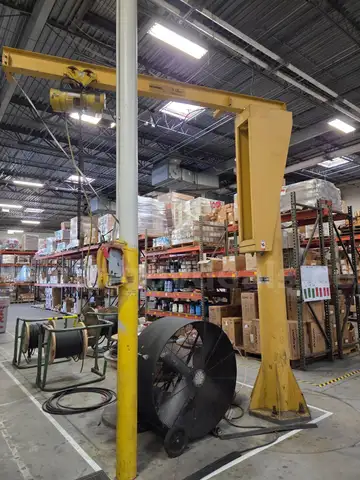 Gorbel 1 ton Free Standing Crane w/ Budgit I-Beam Trolly