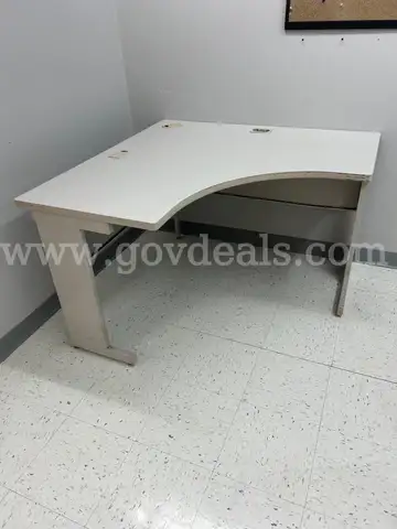 Small Corner Desk - White