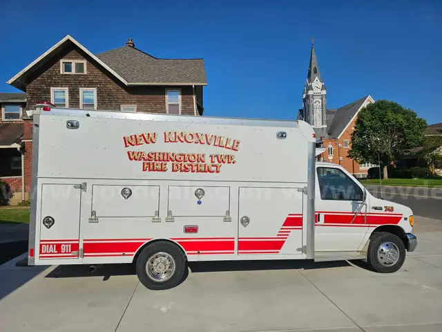 2001 Ford F450 Ambulance