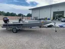 Flat bottom boat