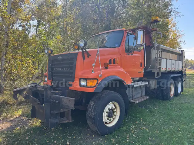 2005 Sterling LT9500 Dump Truck / Plow truck