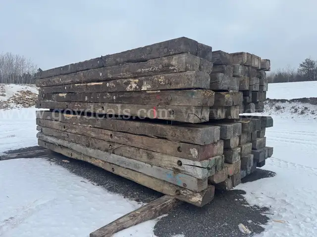 GRADE B HARDWOOD TIMBER  CRANE MATS