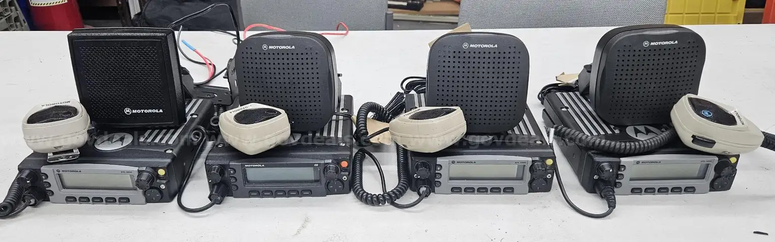 4 Motorola XTL 5000 Mobile Radios with mics and speakers