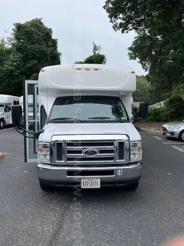2016 Ford StarCraft All Star Bus