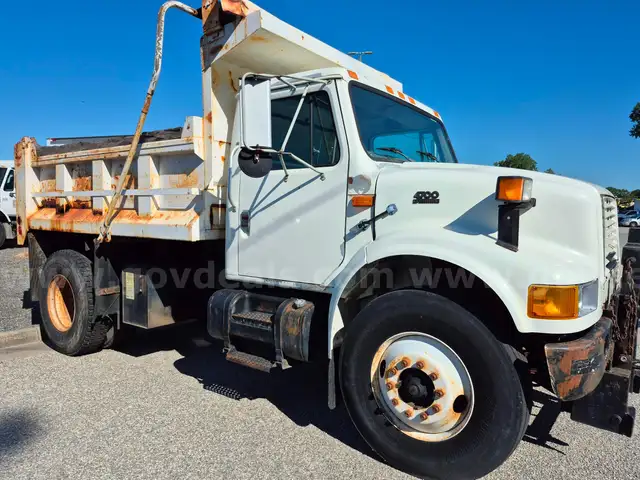 1998 International 4700 Dump Truck