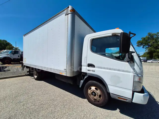 2007 Sterling 360 Tilt Cab Box Truck with Liftgate