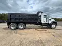 2009 Mack GU713
