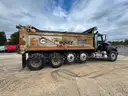 2004 Mack CV713 Granite