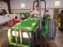 JOHN DEERE 5105 Tractor