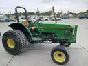 JOHN DEERE 5200 Tractor