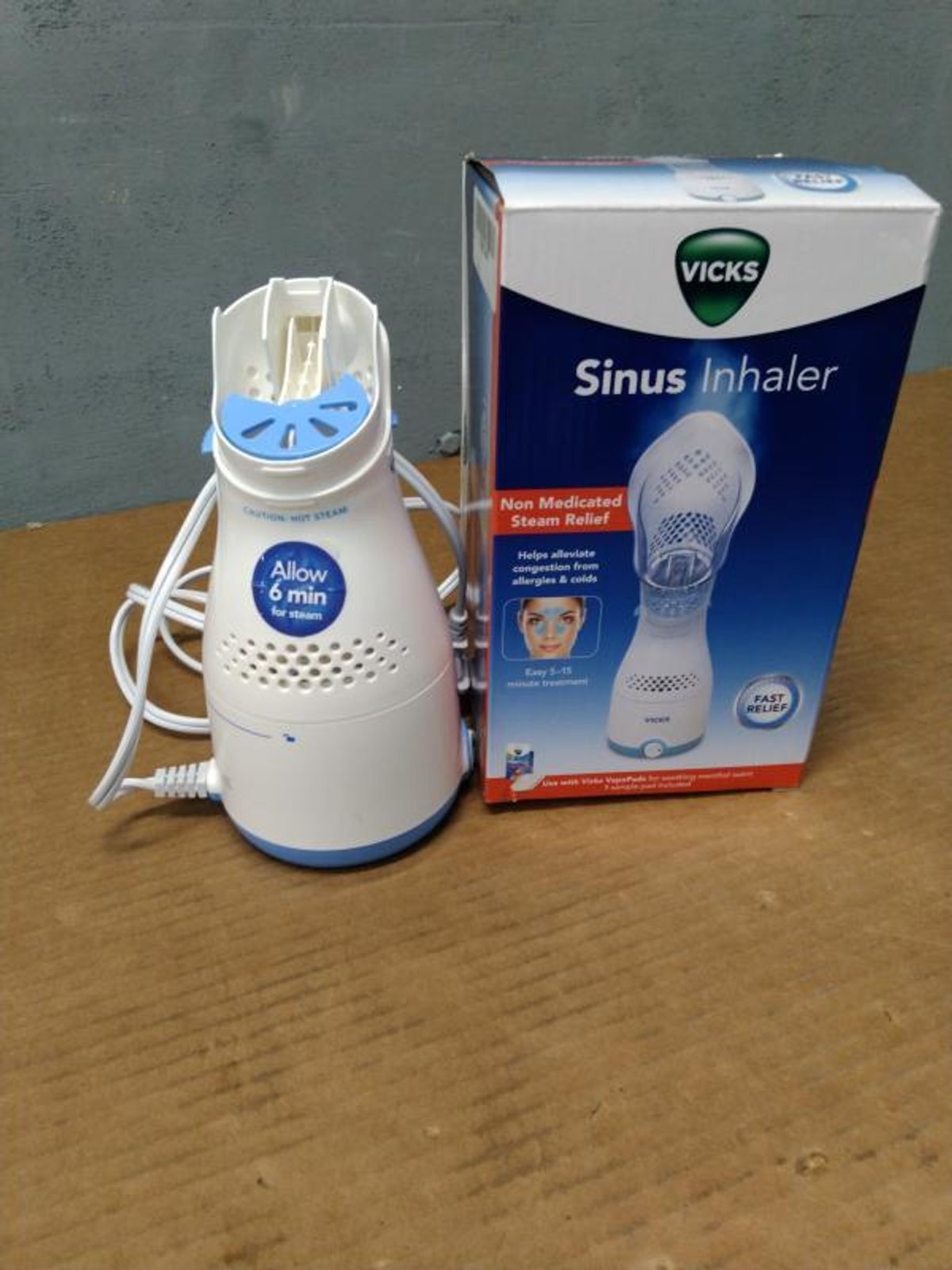 Vicks Personal Sinus Steam Inhaler Fast Cough Congestion Sinus Relief Targeted Steam Relief 0184