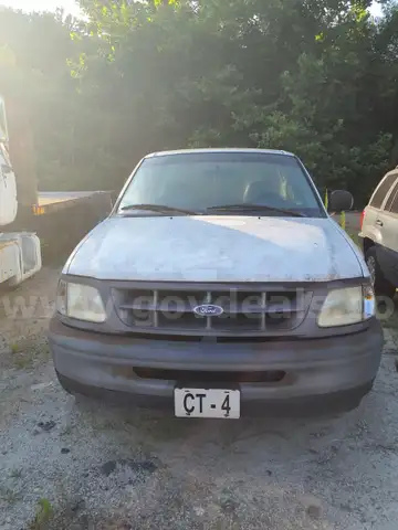 2000 Ford F-150 WS Reg. Cab Long Bed 2WD