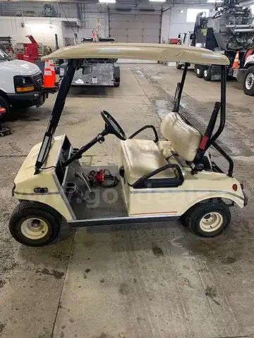 Electric Club Car Golf Cart