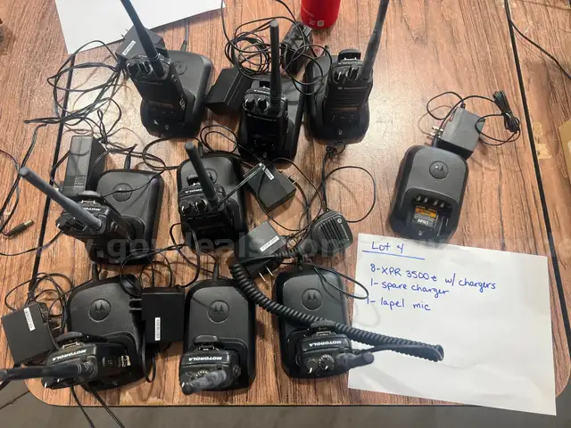 Lot 4 - XPR3500e Pager Radio