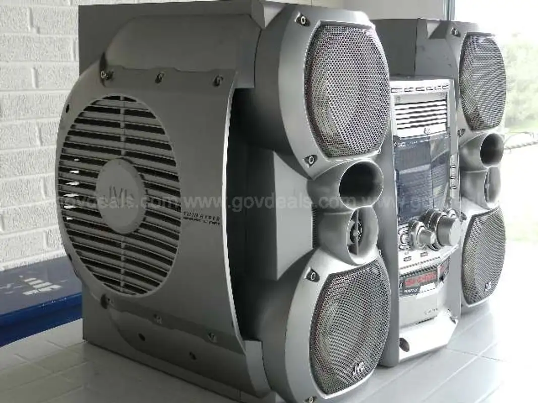 JVC Model HX-Z30 Tower of Power Mini System | GovDeals