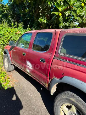 2004 Toyota Tacoma **LOCATED IN PUERTO RICO**