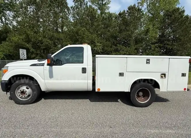 2016 Ford F-350 SD XL DRW 2WD